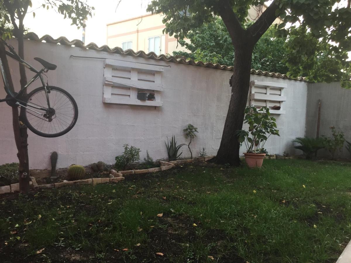 B&B Da Manu Monserrato Εξωτερικό φωτογραφία
